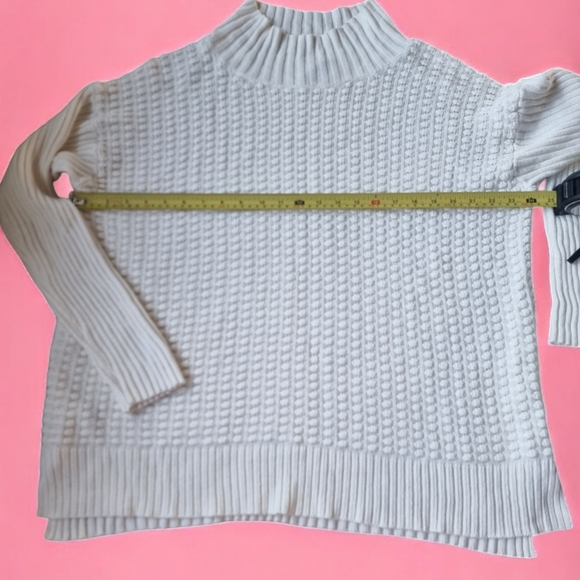 Vince Camuto Oversized Cream Knit Sweater - Picture 5 of 7